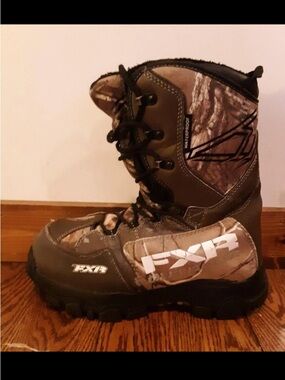FXR X Cross Boot - Men's or women’s winter boot (men’s size 6 or women’s Size 8)